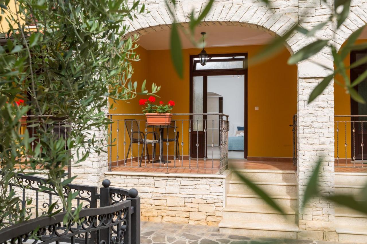 Studio Apartments Pinia-Marina โปเรช ภายนอก รูปภาพ