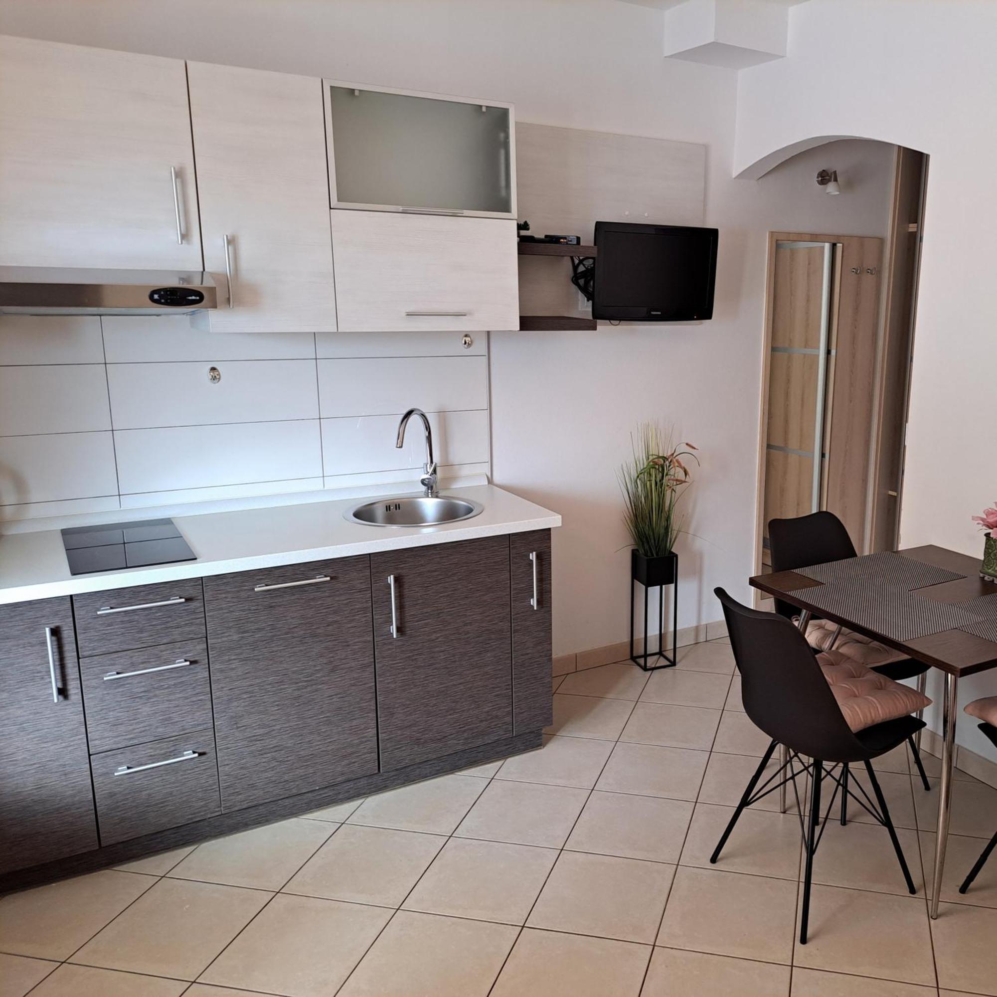 Studio Apartments Pinia-Marina โปเรช ภายนอก รูปภาพ