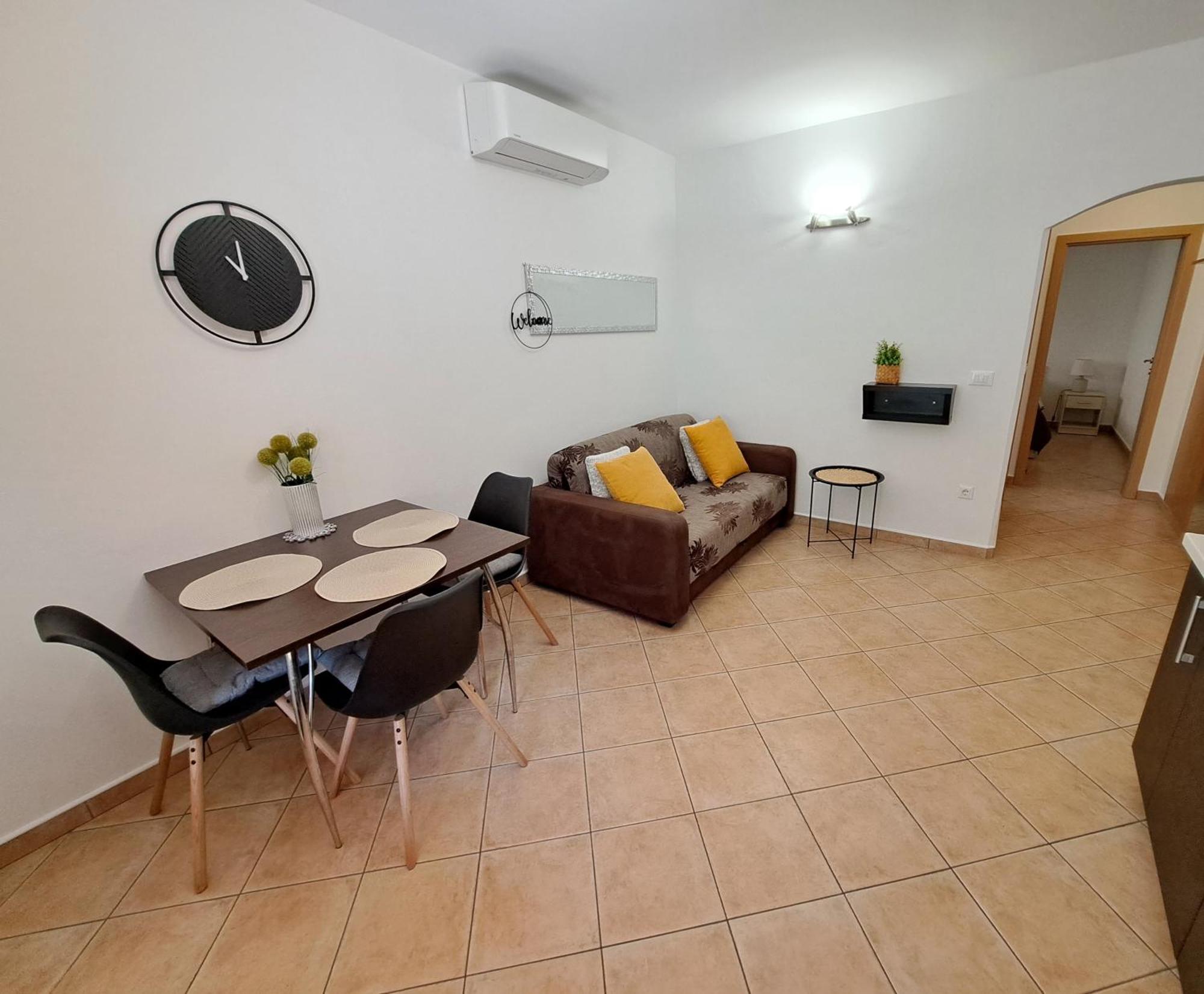 Studio Apartments Pinia-Marina โปเรช ภายนอก รูปภาพ